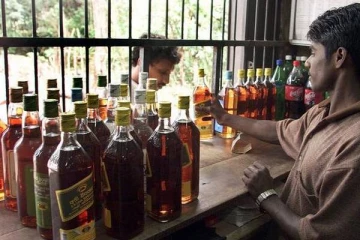 மதுபான விலையை குறைக்குமாறு கோரிக்கை!