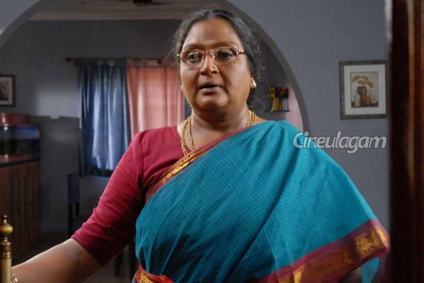 ஒரே இரவில் நடுரோட்டிற்கு வந்துவிட்டோம்- வாழ்க்கையில் நடந்த சோகமான விஷயத்தை கூறிய நடிகை வடிவுக்கரசி | Actress Vadivukarasi Shares About Her Life Journey