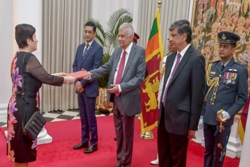 11 தூதுவர்களும் 06 உயர்ஸ்தானிகர்களும் ஜனாதிபதியிடம் நற்சான்றிதழ்களை கையளித்தனர்!