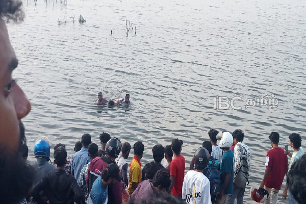 யாழில் இன்று மாலை கடலில் நீந்தச் சென்ற இரண்டு இளைஞர்களுக்கு நேர்ந்த துயரம் | Tragedy Befalls Two Youths In Jaffna யாழில் இன்று மாலை கடலில் நீந்தச் சென்ற இரண்டு இளைஞர்களுக்கு நேர்ந்த துயரம் | Tragedy Befalls Two Youths In Jaffna