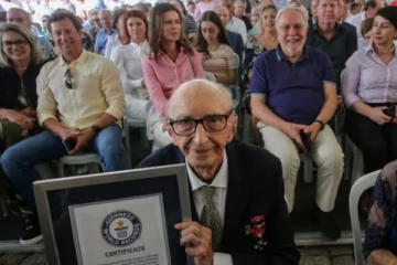 ஒரே நிறுவனத்தில் 84 வருஷங்கள்; கின்னஸ் சாதனை - முதியவர் மரணம்