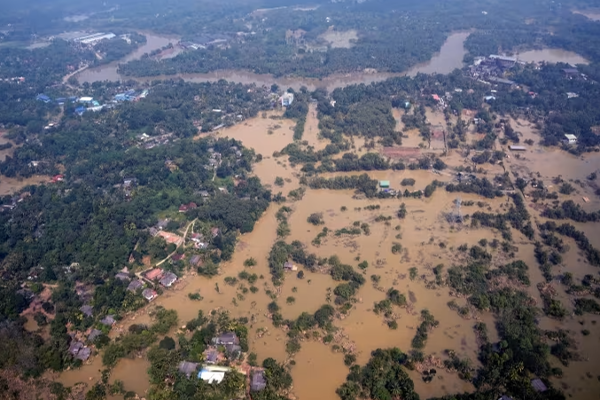 டித்வா புயலால் நாடளாவிய ரீதியில் 4500 வீடுகள் முழுமையாக சேதம்! | Cyclone Ditwah Death Toll Rises To 627 டித்வா புயலால் நாடளாவிய ரீதியில் 4500 வீடுகள் முழுமையாக சேதம்! | Cyclone Ditwah Death Toll Rises To 627