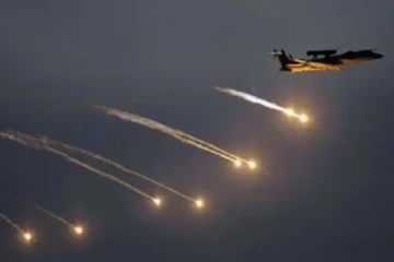 இந்தியா அருகே போர் பதற்றம்; குண்டு மழை பொழிந்த பாகிஸ்தான் விமானங்கள் - 15 பேர் பலி