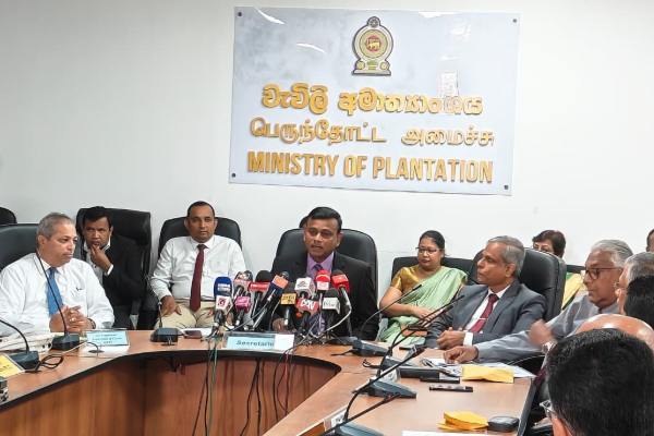 பெருந்தோட்டத் தொழிலாளர்களின் சம்பளம் அதிகரிக்கப்பட்டது ; கைச்சாத்தானது ஒப்பந்தம் | Plantation Workers Get A Salary Hike