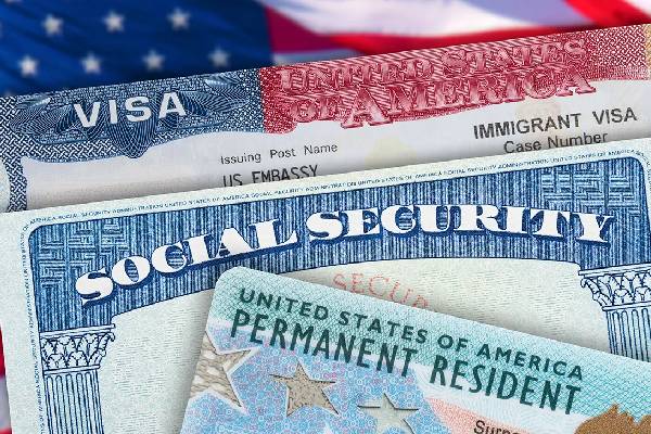 அமெரிக்காவில் மறுஆய்வு செய்யப்படும் 19 நாட்டவர்களின் நிரந்தர வதிவிட உரிமம் | Green Cards 19 Countries Reexamined அமெரிக்காவில் மறுஆய்வு செய்யப்படும் 19 நாட்டவர்களின் நிரந்தர வதிவிட உரிமம் | Green Cards 19 Countries Reexamined