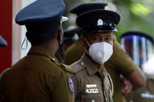 மூன்று வயது குழந்தை தூக்கி நிலத்திலடித்த தந்தை; இலங்கையில் சம்பவம் | A Father Threw Child To The Ground