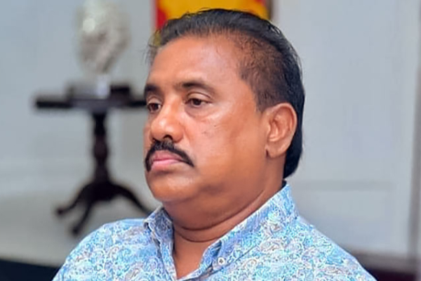 தலைமறைவான எம்.பி யின் மகள் தொடர்பில் வெளியான தகவல் | Missing Mp S Daughter Surrenders To Police