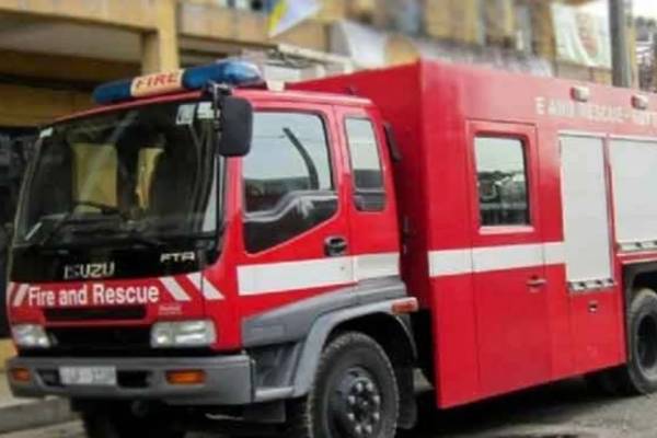 காலி நீதிவான் நீதிமன்ற வளாகத்தில் திடீர் தீ விபத்து | Fire Breaks Out At Galle Magistrate Court Premises காலி நீதிவான் நீதிமன்ற வளாகத்தில் திடீர் தீ விபத்து | Fire Breaks Out At Galle Magistrate Court Premises