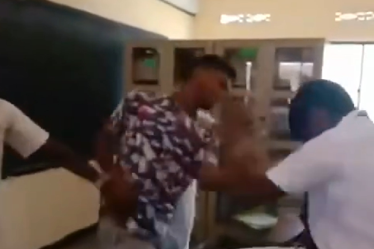 மாணவனைத் தாக்கிய மூன்று மாணவர்கள் நீதிமன்றின் உத்தரவு | Court Orders Three Students Who Attacked Student