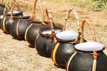 சினிமா பாணியில் ஜனாதிபதி தேர்தல் பேரணிகளில் ‘கள்’ விநியோகம்; தரமற்றது என குற்றச்சாட்டு!