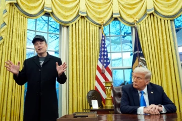 டிரம்ப் நிர்வாகத்தில் இருந்து விலகும் எலான் மஸ்க் ; குறையும் டெஸ்லாவின் லாபம்