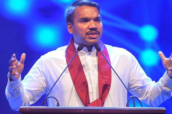 மத ஸ்தலங்களில் அரசியல் காடைத்தனம் : அரசாங்கத்தை சாடும் நாமல் | Namal Rajapaksa Npp Podujana Peramuna