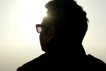 ஒரு பாடலுக்கு 3 கோடி சம்பளம் வாங்கும் அந்த பாடகர் யார் தெரியுமா, இதோ பாருங்க