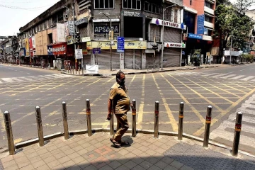 இரண்டு வாரங்கள் நாட்டை முடக்குமாறு கோரிக்கை