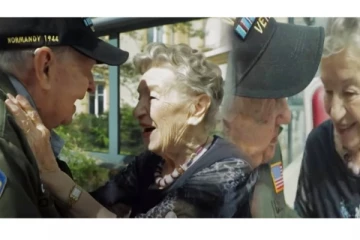 75 ஆண்டுகளுக்கு பின்பு காதலியை சந்தித்த காதலன் - படிக்கும் நம் மனதை ஒரு நிமிடம் நெகிழச் செய்யும் உண்மைக் கதை!