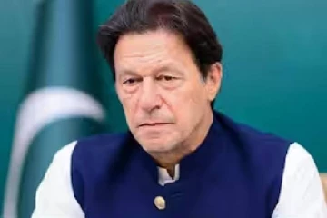 இங்கிலாந்தில் வேலைதேடி இம்ரான் கான் விண்ணப்பம்!