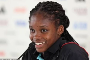 மார்பைப் பிடித்துக் கொண்டு சரிந்த உலகக் கோப்பை கால்பந்து நட்சத்திரம்: வெளிவரும் அதிர்ச்சி பின்னணி