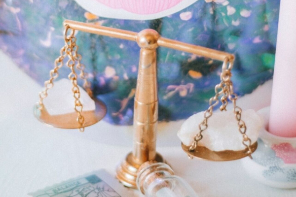 நீங்கள் துலாம் ராசியா? உங்களின் சிறப்பு என்ன தெரியுமா? | Characterstics Of Libra Zodiac Sign