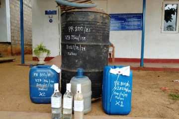 மல்லாவி பகுதியில் சட்டவிரோத மதுபான உற்பத்தி : ஒருவர் கைது (Photos)