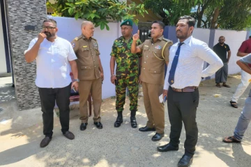 மட்டக்களப்பில் பரபரப்பு; பாடசாலை காணியில் கைக் குண்டுகள்