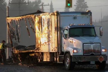 ஒன்ராறியோவில் பிரதானசாலை 7 மூடப்பட்டு பொதுமக்களுக்கு எச்சரிக்கை விடுத்த பொலிசார்