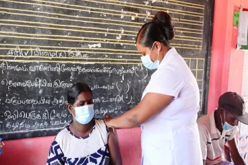மன்னார் மாவட்டத்தில் பைஸர் கோவிட் 2 ஆவது தடுப்பூசி செலுத்தும் பணி முன்னெடுப்பு