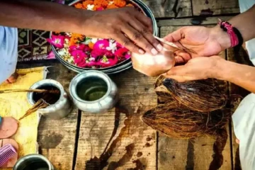 பித்ரு தோஷத்தில் இருந்து விடுபட மகாளய பட்சம் வழிபாடு