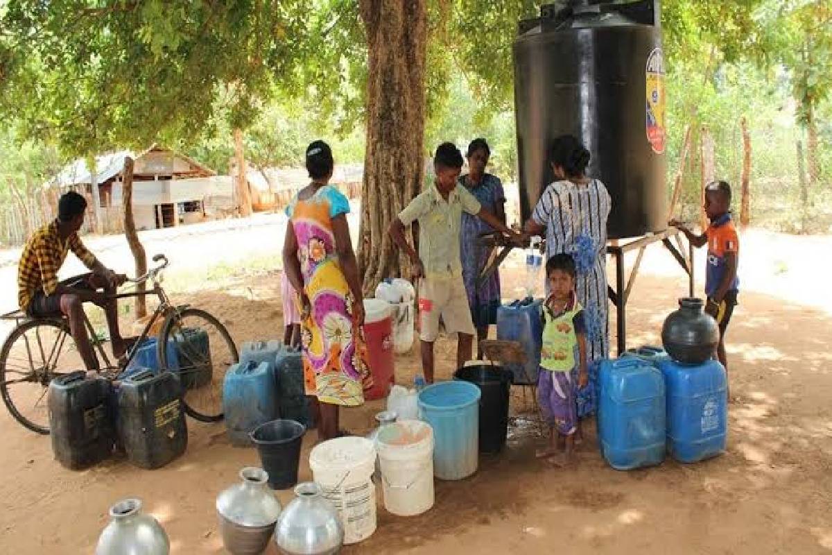 இலங்கையின் பிரதேசமொன்றில் கடும் வறட்சி : 778 குளங்கள் முற்றாக வற்றின | Severe Drought In Rajarata 778 Tanks Dry Up