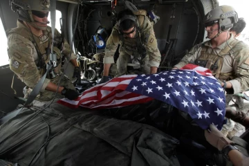 அமெரிக்காவின் அதிரடி மீட்பு நடவடிக்கை: சினிமாவை மிஞ்சிய காட்சிகள்!