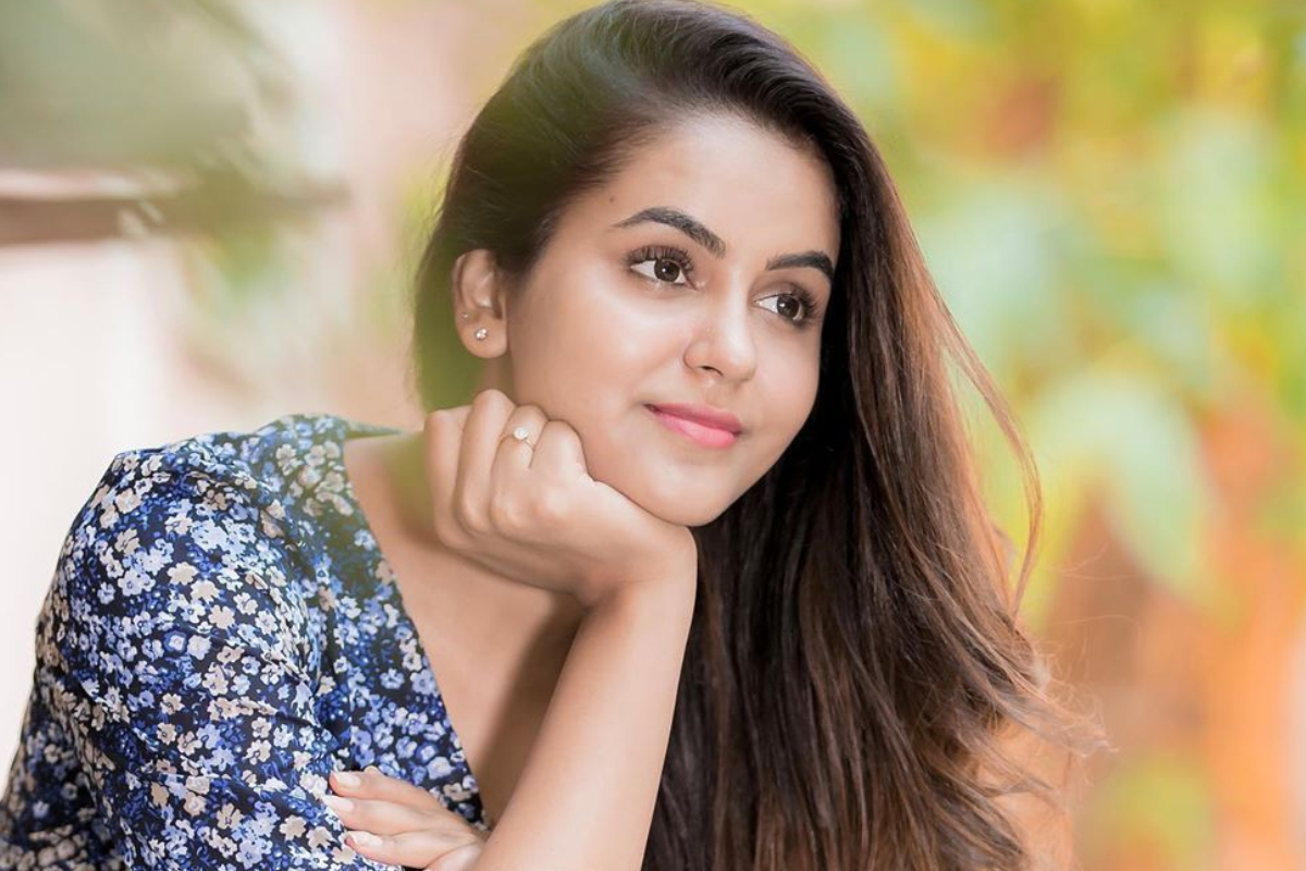 கயல் சீரியலில் நடிக்க நடிகை சைத்ரா ரெட்டி ஒரு நாளைக்கு வாங்கும் சம்பளம், எவ்வளவு தெரியுமா... | Kayal Serial Chaitra Reddy Per Day Salary கயல் சீரியலில் நடிக்க நடிகை சைத்ரா ரெட்டி ஒரு நாளைக்கு வாங்கும் சம்பளம், எவ்வளவு தெரியுமா... | Kayal Serial Chaitra Reddy Per Day Salary