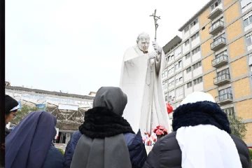 பாப்பரசர் மறைவுக்கு பின் உலகத்திற்கு பேரழிவு : 450 ஆண்டுகளுக்கு முந்தைய கணிப்பால் அச்சம்