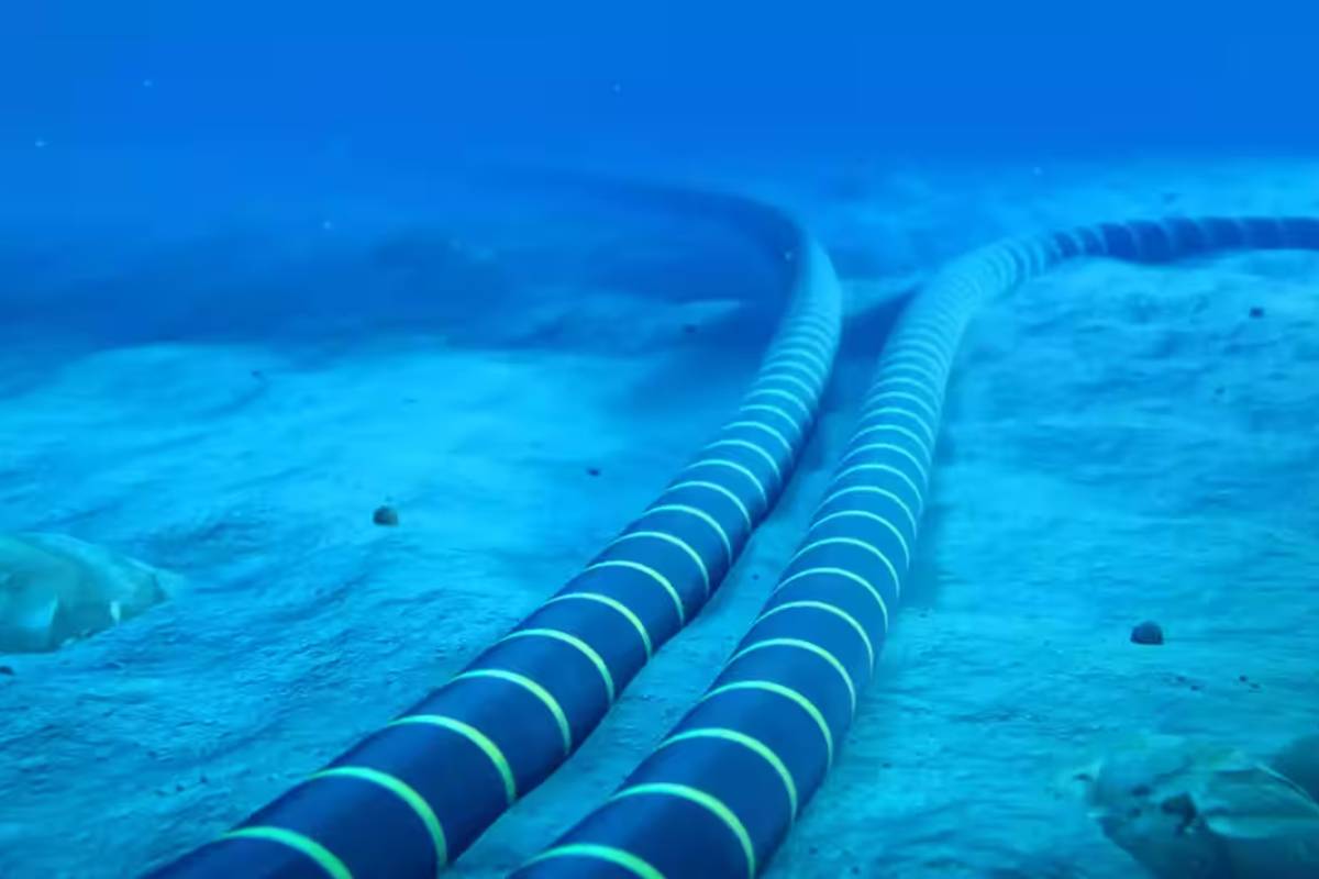 ஹார்முஸ் முடக்கம் - இணைய இணைப்பை எவ்வாறு பாதிக்கும்? | Iran Threat Subsea Cable Hormuz Digital Chokepoint