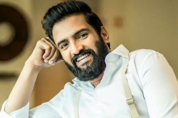 நடிகர் சந்தானம் தற்போது வாங்கும் சம்பளம் எவ்வளவு தெரியுமா.. அதுவும் சிங்கிள் பேமெண்ட் தானாம்