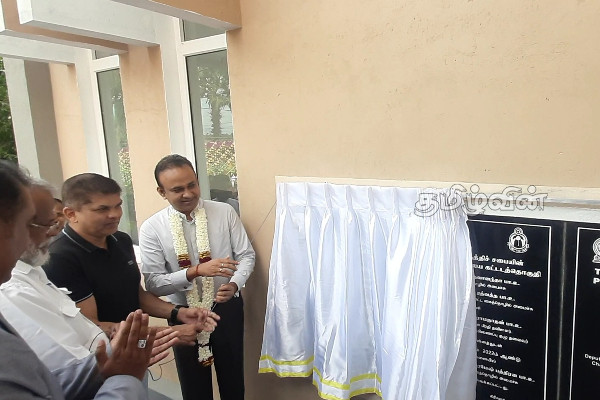 யாழ்ப்பாணத்தில் பனங்கள் தேடி அலைந்த இராஜாங்க அமைச்சர் (PHOTOS) | Palmyrah Development Board Jaffna Lohan Ratwatte யாழ்ப்பாணத்தில் பனங்கள் தேடி அலைந்த இராஜாங்க அமைச்சர் (PHOTOS) | Palmyrah Development Board Jaffna Lohan Ratwatte