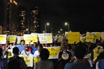 புதிய பிரதமர் ரணிலுக்கு எதிராகவும் வெடித்தது போராட்டம் - செய்திகளின் தொகுப்பு