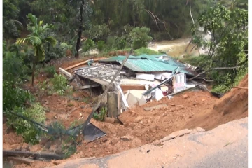 இலங்கையில் இடம் பெற்ற பயங்கரம்! மயிரிழையில் உயிர்தப்பிய மூவர்
