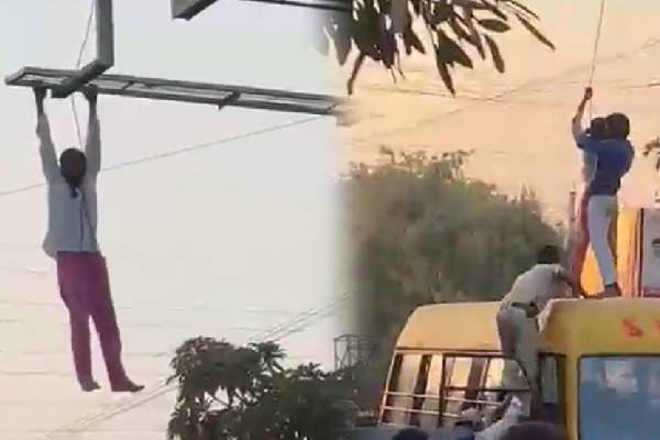 குடிபோதையில் ரகளை : விளம்பர பலகையில் தொங்கியபடி பஸ் மீது விழுந்த நபர் - வைரலாகும் வீடியோ | Advertisement Board And Bus While Drunk