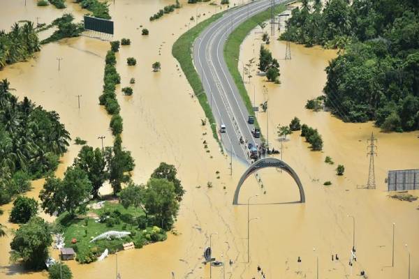 மழையுடன் போராடும் இலங்கை மக்கள்- மருத்துவர் கொடுத்த முக்கிய ஆலோசனை | How To Protect Ourselves In Case Of Flooding
