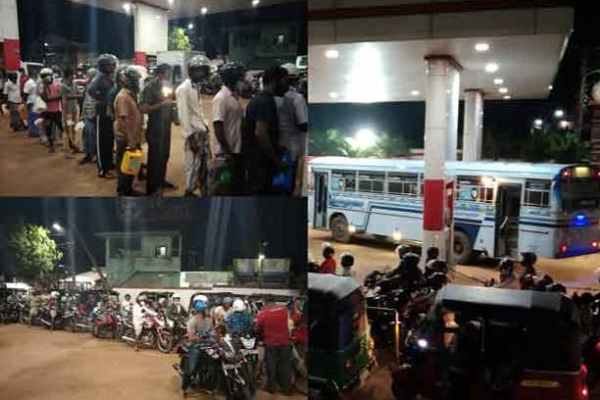 புத்தளத்தில் இப்படி ஒரு நிலையா? நீண்ட வரிசையில் நின்ற மக்கள்! | People Standing Long Petrol Stations Puttalam புத்தளத்தில் இப்படி ஒரு நிலையா? நீண்ட வரிசையில் நின்ற மக்கள்! | People Standing Long Petrol Stations Puttalam