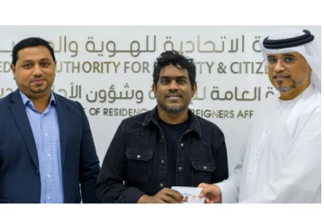 பிரபல இசையமைப்பாளர் யுவன் சங்கர் ராஜா ‘கோல்டன் விசா’ வழங்கி கௌரவித்த துபாய் அரசு - குவியும் வாழ்த்து