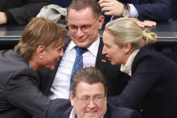 ஜேர்மன் நாடாளுமன்றத்தில் புலம்பெயர்தலுக்கெதிராக ஒரு பயங்கர முடிவு: வரலாற்றில் முதல்முறை