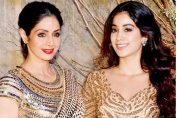 அச்சு அசல் தனது அம்மா ஸ்ரீ தேவி போலவே மாறிய ஜான்வி கபூர் ! வெளியான லேட்டஸ்ட் புகைப்படம்