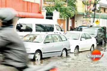 කොළඹටත් ආපදාවෙන් බලපෑම් - මාර්ග රැසක් අවහිර වෙයි