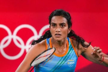 ஏறு ஏறு நெஞ்சில் ..வலிமை கொண்டு ஏறு..  ஜப்பான் வீராங்கனையை வீழ்த்தி அரையிறுதிக்கு முன்னேறினார் பி.வி. சிந்து!