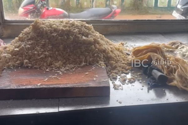 மன்னாரில் சுகாதார சீர்கேட்டுடன் இயங்கிய உணவகம்: எடுக்கப்பட்ட நடவடிக்கை | Unsanitary Restaurant In Mannar Faces Legal Action