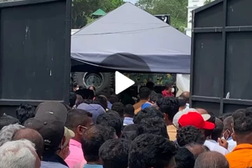 අගමැති මහින්ද ඉවත් වෙයි?අරලියගහ මැදුරේ නවතම දර්ශන මෙන්න.(VIDEO)