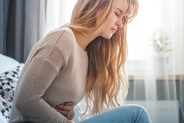 ஒவ்வொரு மாதமும் மாதவிடாய் வலி உங்களை கொல்லுதா? இந்த வலியை போக்க இதோ சில வழிமுறைகள்