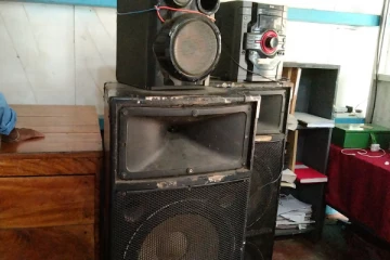 களியாட்ட நிகழ்வில் அதிக ஒலியுடன் ஒலிப்பெருக்கியை ஒலிக்கச் செய்த குற்றச்சாட்டில் ஒருவர் கைது(Video)