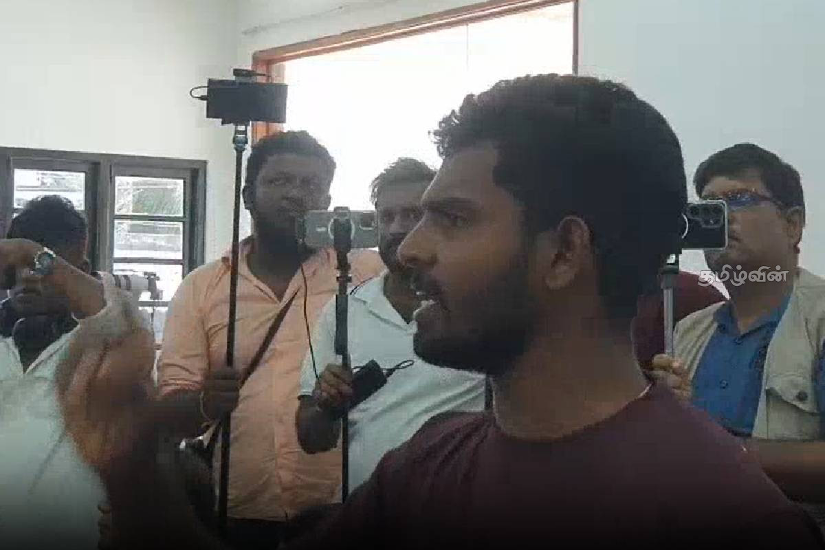கடற்படைக்கு காணி வழங்கிய விவகாரம்! அரசியல்கட்சி ஆதரவாளர்களிடம் சரமாரி கேள்வியெழுப்பிய இளைஞன் | A Man Questioned Npp Caused A Stir In The Crowd