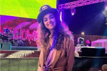 நைட் ட்ரெஸுல் இதுவரை காட்டாத கிளாமர் புகைப்படத்தை வெளியிட்ட கீர்த்தி சுரேஷ்! இணையத்தில் ட்ரெண்டிங்க்